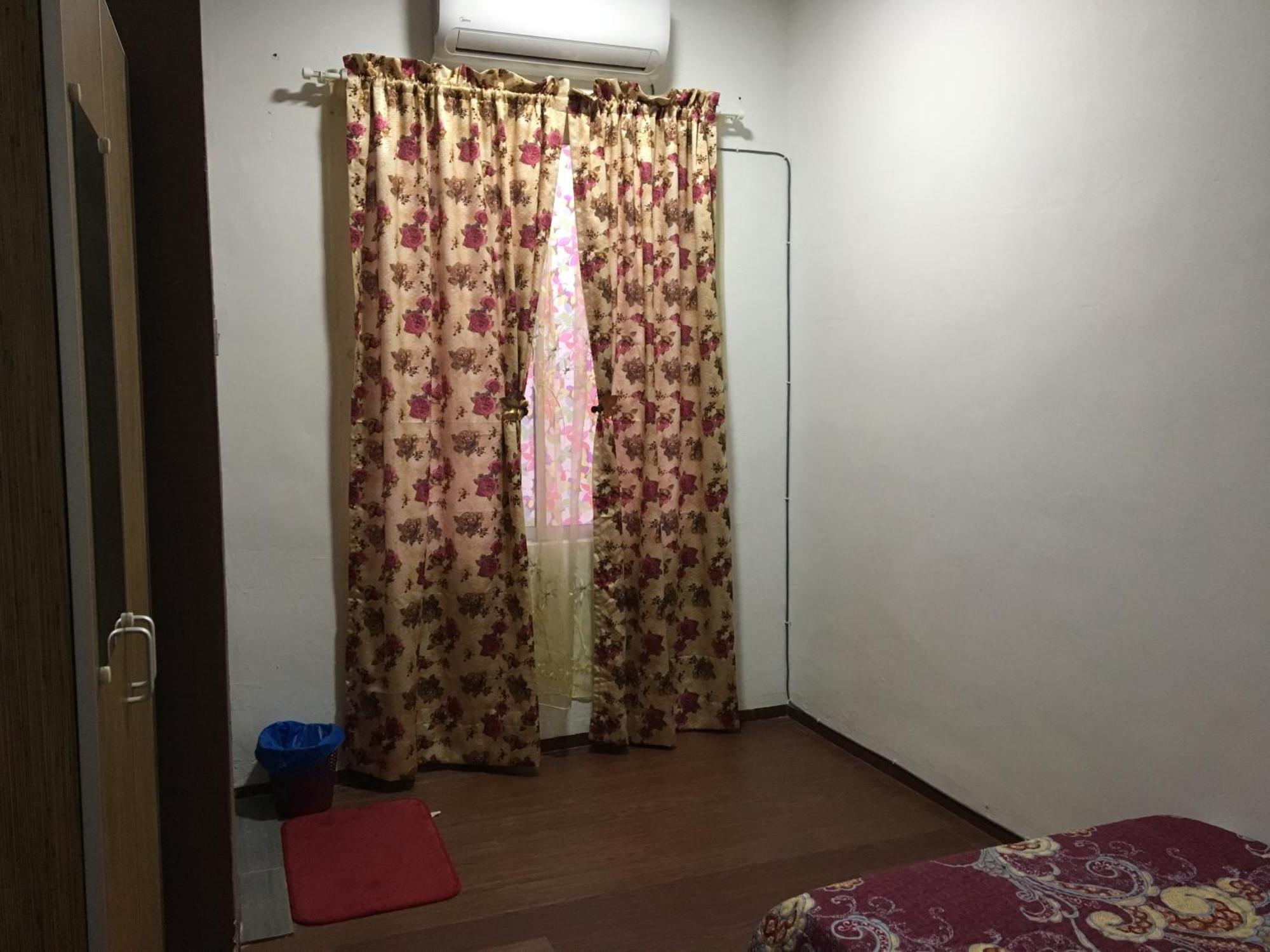 Rb Double Storey Bandar Tasik Selatan Homestay Куала Лумпур Екстериор снимка